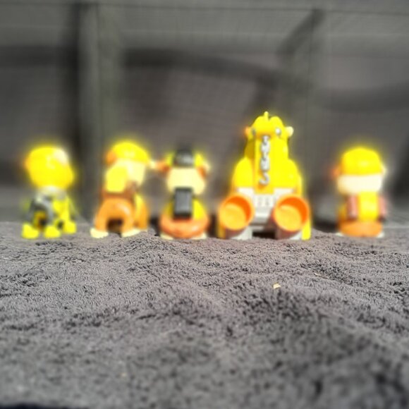 Paw Patrol Construction Set Lot (5) Yellow - Picture 3 of 8